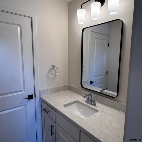 12606 Schirra Street, Papillion, NE 68138