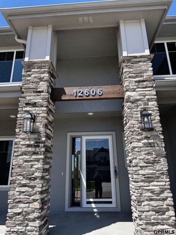 12606 Schirra Street, Papillion, NE 68138