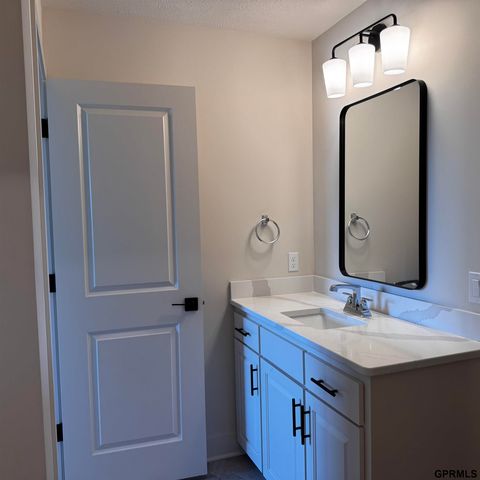 12606 Schirra Street, Papillion, NE 68138