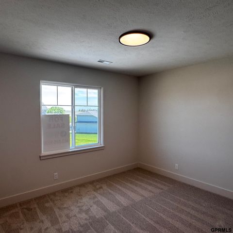 12606 Schirra Street, Papillion, NE 68138