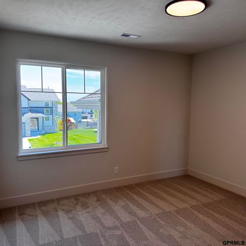12606 Schirra Street, Papillion, NE 68138