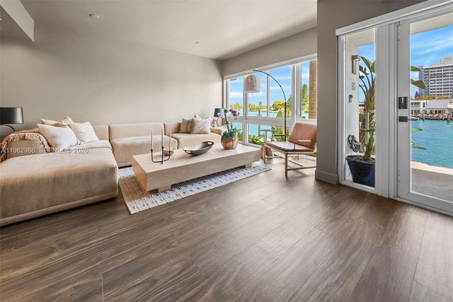 95 N Shore Dr, Miami Beach, FL 33141