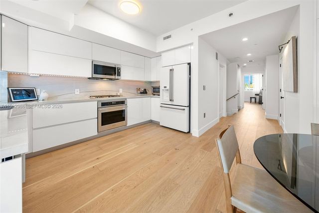 95 N Shore Dr, Miami Beach, FL 33141