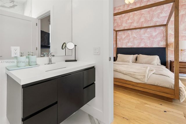 95 N Shore Dr, Miami Beach, FL 33141