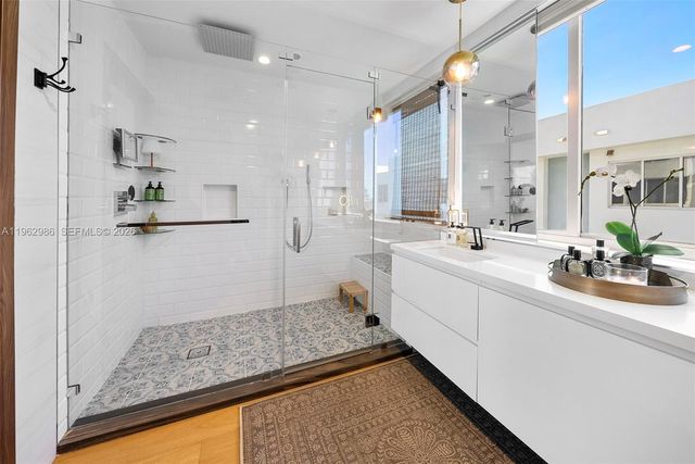 95 N Shore Dr, Miami Beach, FL 33141