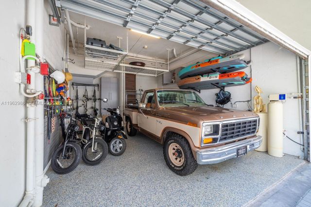 95 N Shore Dr, Miami Beach, FL 33141