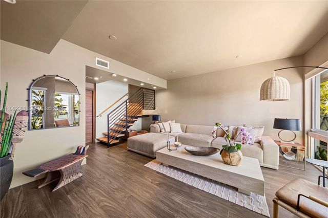 95 N Shore Dr, Miami Beach, FL 33141