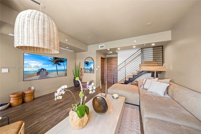 95 N Shore Dr, Miami Beach, FL 33141