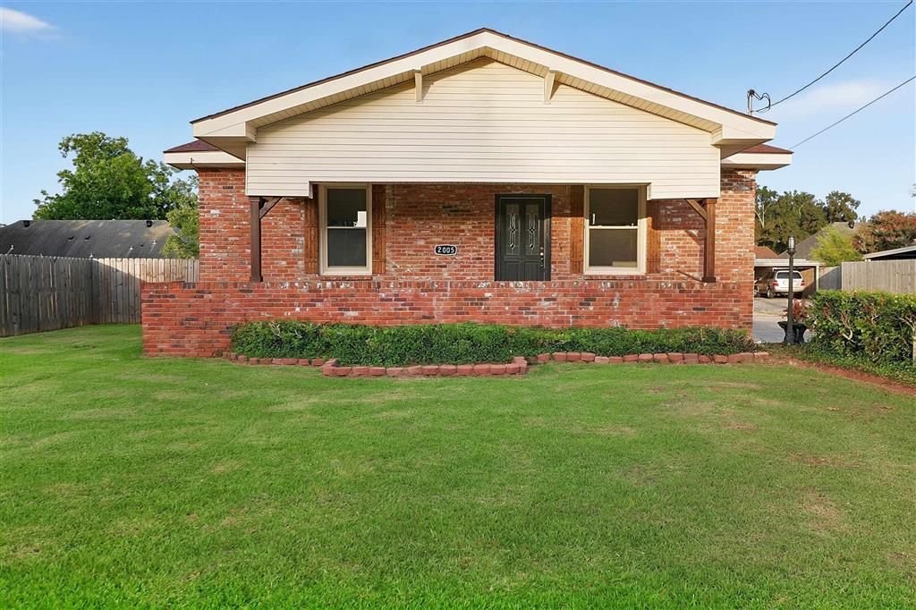 2005 Cypress St Street, Lake Charles, LA 70601