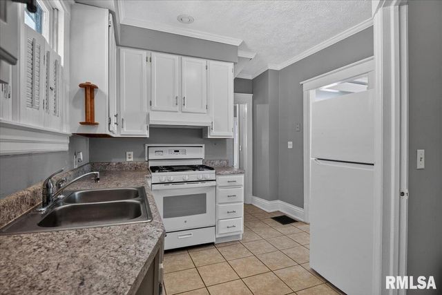 861 S PARK, Springfield, IL 62704