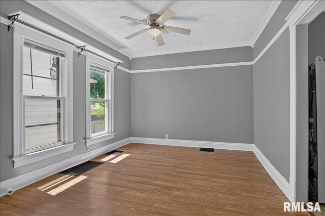 861 S PARK, Springfield, IL 62704