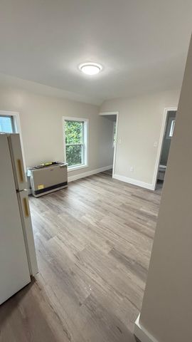 388 Belmont Street, Manchester, NH 03103