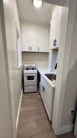 388 Belmont Street, Manchester, NH 03103