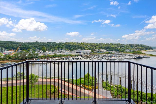 100 Garvies Point Road 1204, Glen Cove, NY 11542