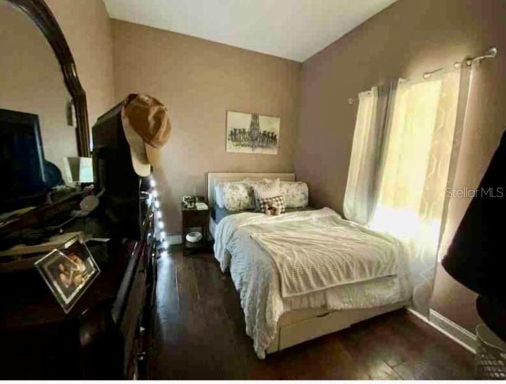 Image 18 of property listing at 2322 W CHERRY STREET, Tampa, FL 33607