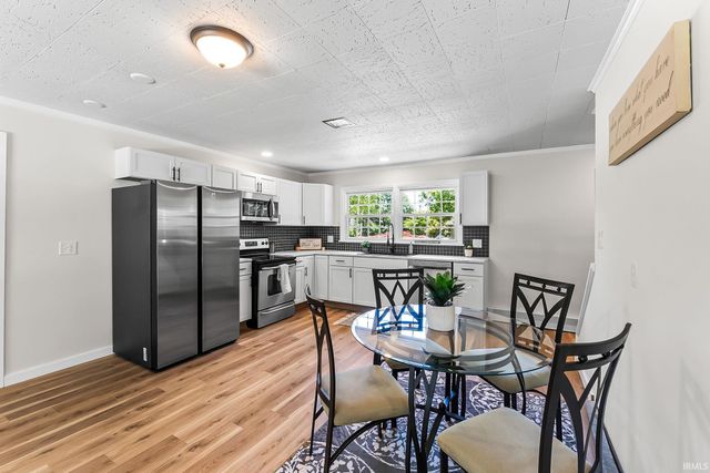 1916 Clarmarnic Drive, Fort Wayne, IN 46815