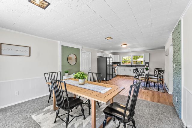 1916 Clarmarnic Drive, Fort Wayne, IN 46815