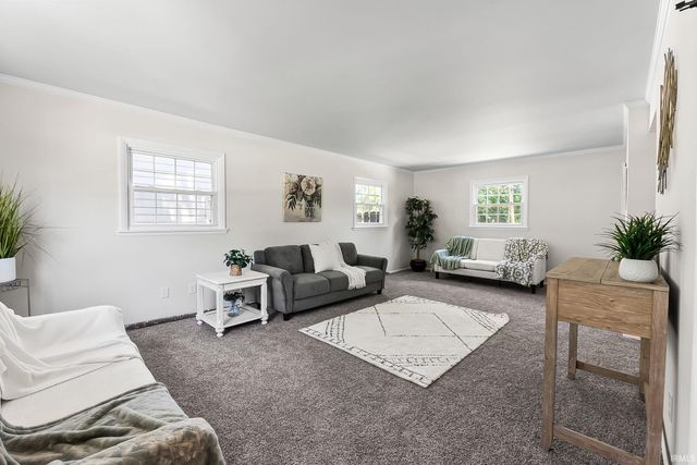 1916 Clarmarnic Drive, Fort Wayne, IN 46815
