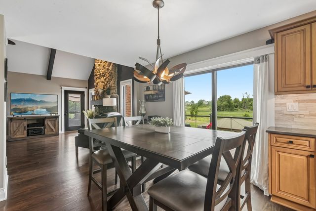 1960 Abbotsford Drive, Inverness, IL 60010