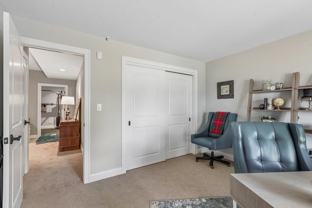 1960 Abbotsford Drive, Inverness, IL 60010