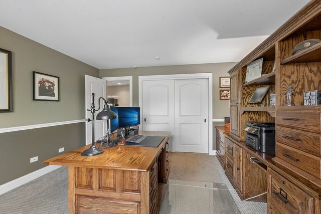 1960 Abbotsford Drive, Inverness, IL 60010