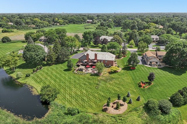 1960 Abbotsford Drive, Inverness, IL 60010