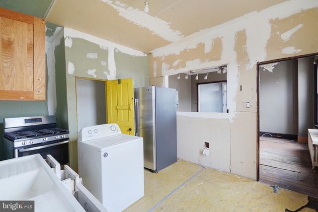 7100 N BROAD ST, Philadelphia, PA 19126