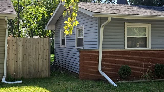 15333 Cherry Lane, Markham, IL 60428