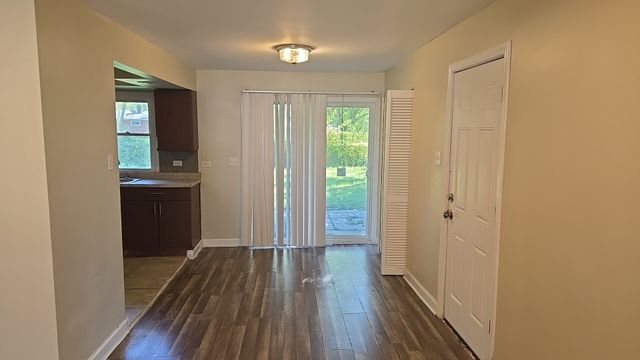 15333 Cherry Lane, Markham, IL 60428