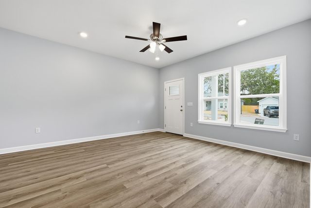 36 Shebbi Lane, Freeport, FL 32439