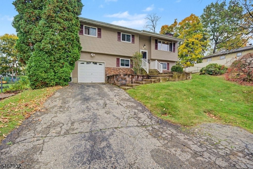 31 Dogwood Dr, Newton Town, NJ 07860 — exterior