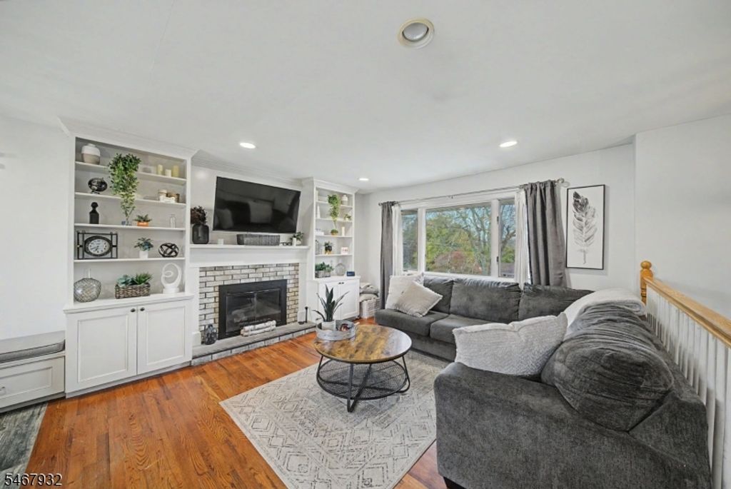 31 Dogwood Dr, Newton Town, NJ 07860 — photo 2