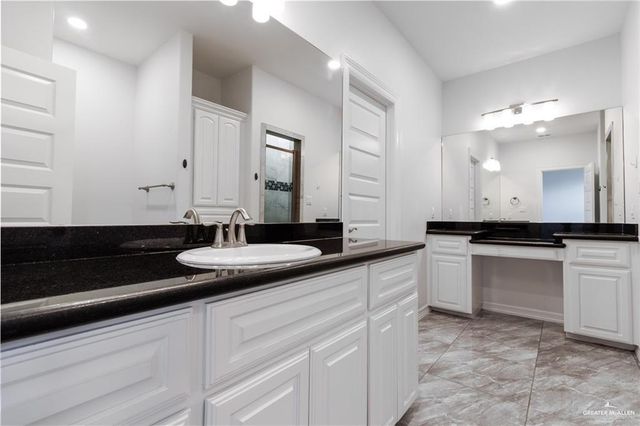 1928 Tierra Santa Circle, Edinburg, TX 78542