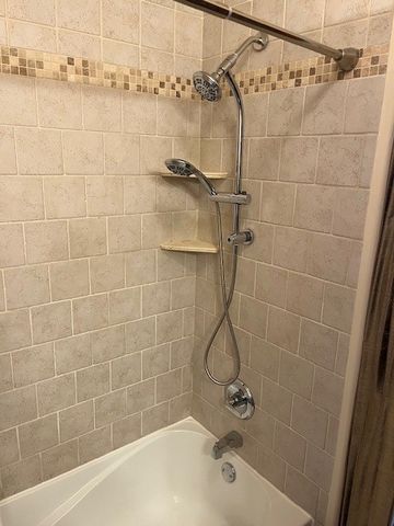 245 S Park Lane 424, Palatine, IL 60074