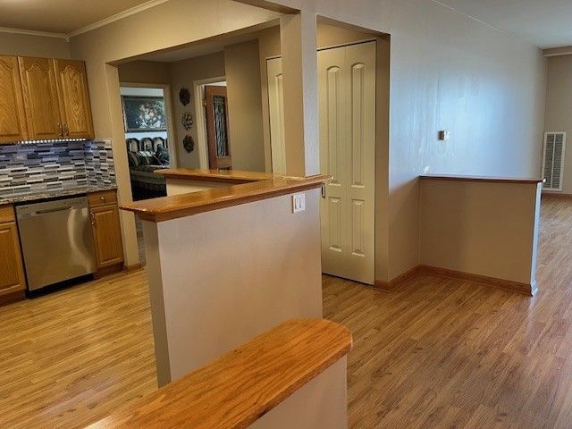 245 S Park Lane 424, Palatine, IL 60074