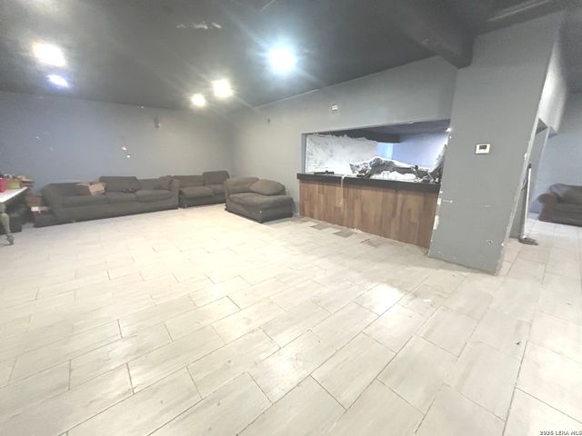 4234 Culebra, San Antonio, TX 78228