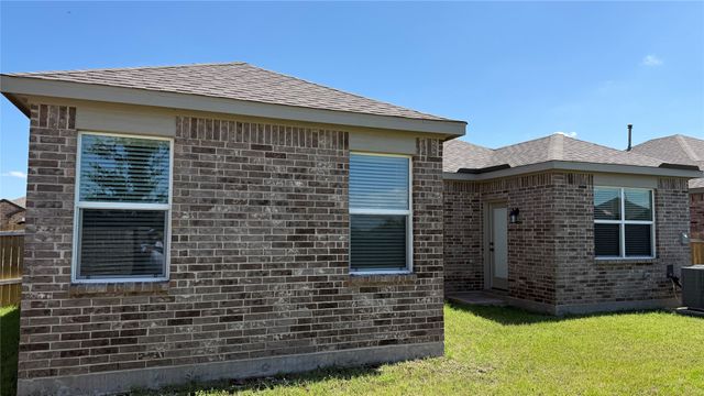 904 Emerson Drive, Anna, TX 75409