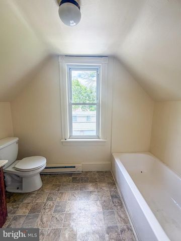 253 W LANCASTER AVE, Downingtown, PA 19335