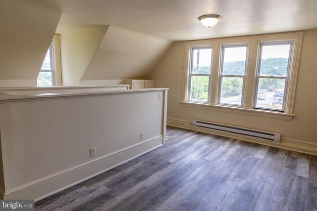 253 W LANCASTER AVE, Downingtown, PA 19335
