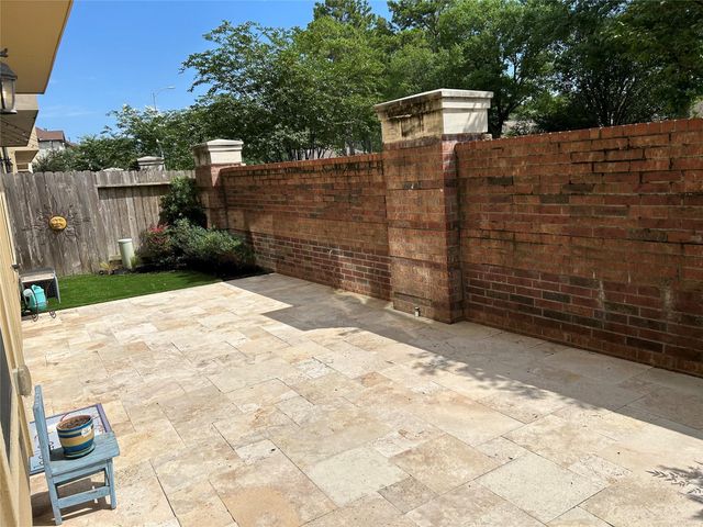 2746 Kings Retreat Circle, Kingwood, TX 77345