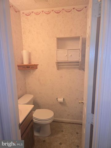 6290 WHISTLERS PL, Waldorf, MD 20603