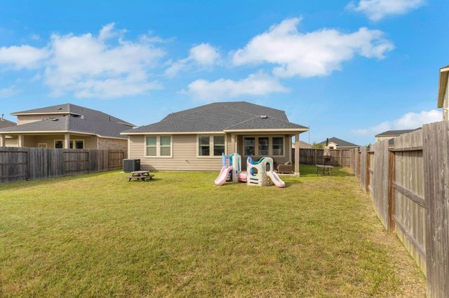 4510 Red Yucca Drive, Baytown, TX 77521