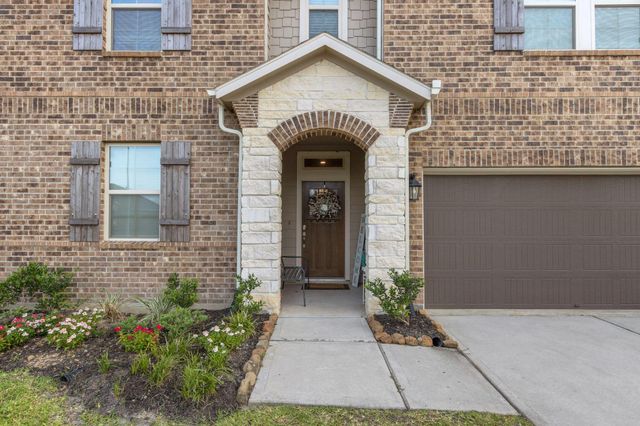 4510 Red Yucca Drive, Baytown, TX 77521