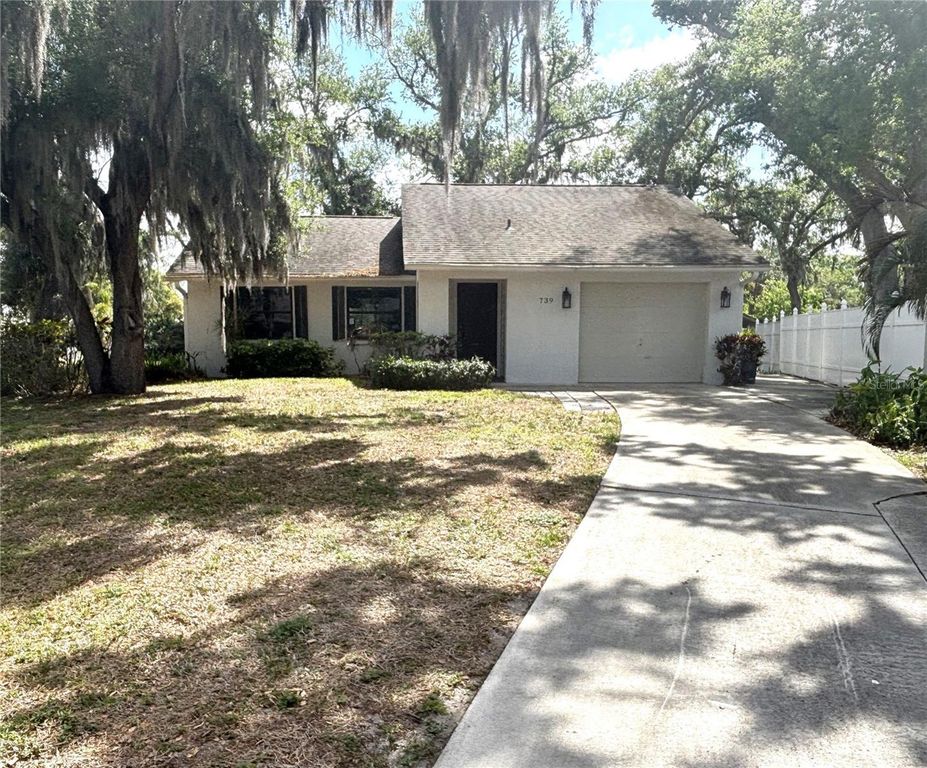 739 LOCKLEAR AVENUE, Sarasota, FL 34237