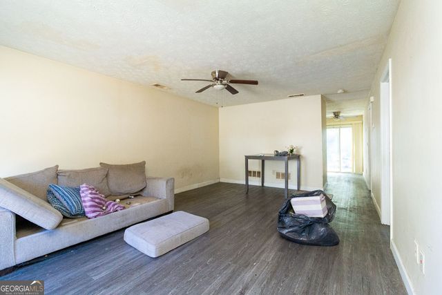 8654 Ashley Way, Douglasville, GA 30134