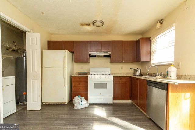 8654 Ashley Way, Douglasville, GA 30134