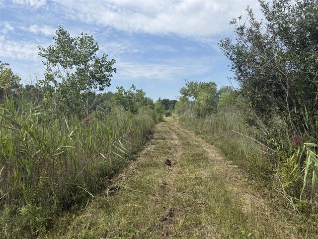West 9086 Ankrapp Road, Columbus, MI 48063