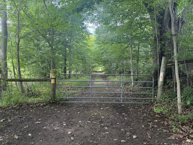 West 9086 Ankrapp Road, Columbus, MI 48063