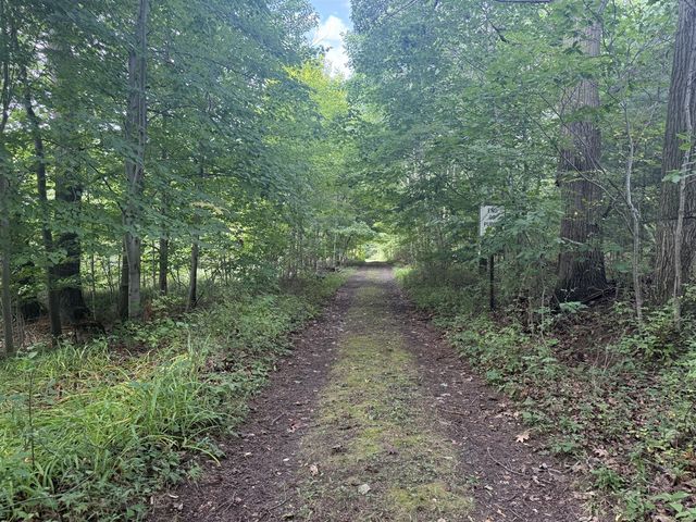 West 9086 Ankrapp Road, Columbus, MI 48063
