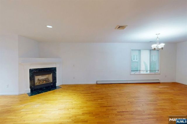 272 Highland Avenue, Palisades Park, NJ 07650